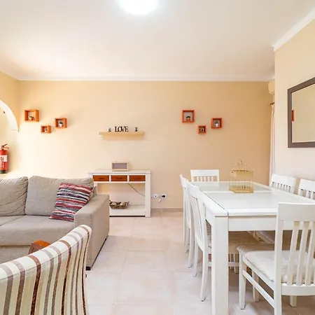 Appartamento Oasis Park Condo, Pool & Jacuzzi, Free Parking *