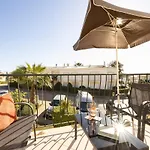 Oasis Park Condo, Pool & Jacuzzi, Free Parking * ポルティマン
