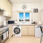 Oasis Park Condo, Pool & Jacuzzi, Free Parking Portimao